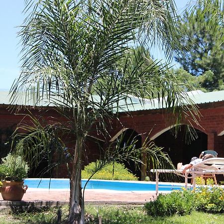 Hôtel Tupasy à Colonia Carlos Pellegrini Extérieur photo