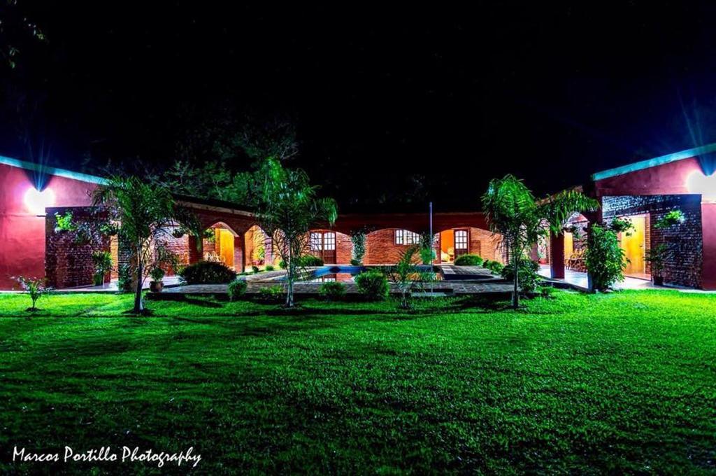 Hôtel Tupasy à Colonia Carlos Pellegrini Extérieur photo